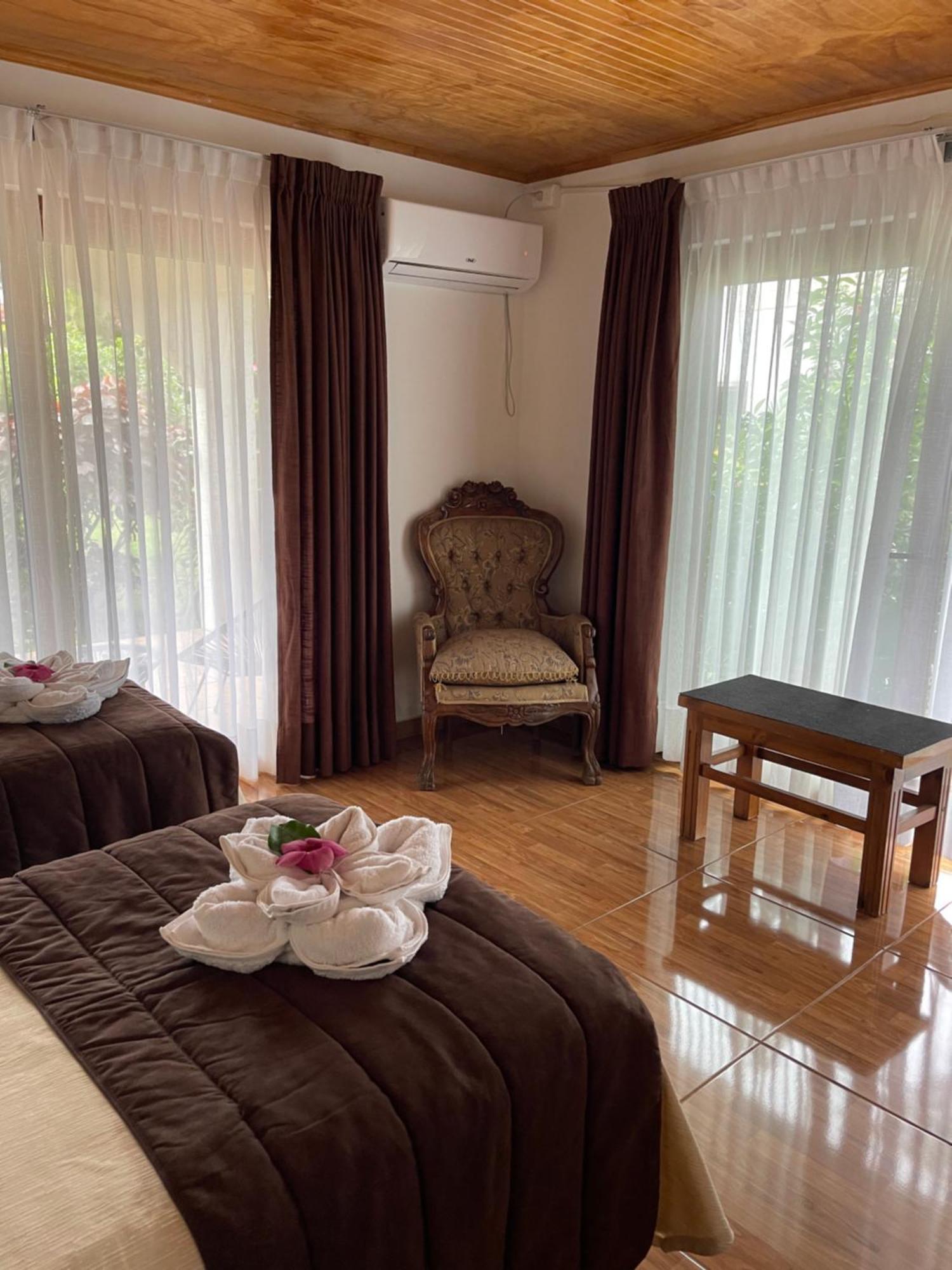 Teanehi Bed & Breakfast Hanga Roa Dış mekan fotoğraf